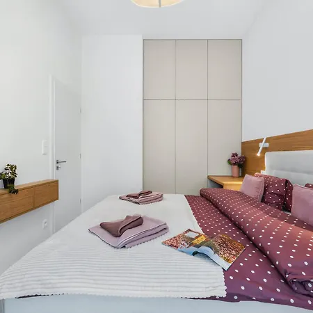 Zahradnicka With Parking And Balcony דירה ברטיסלאבה