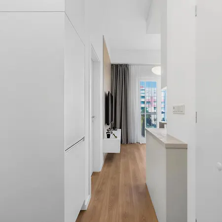 Zahradnicka With Parking And Balcony דירה ברטיסלאבה