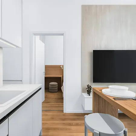 Zahradnicka With Parking And Balcony * Bratislava