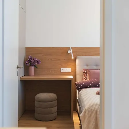 Zahradnicka With Parking And Balcony Lejlighed Bratislava