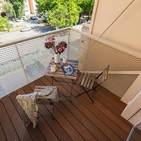 Lejlighed Zahradnicka With Parking And Balcony Bratislava