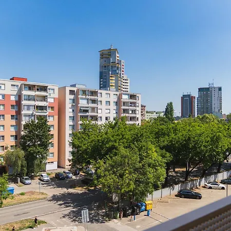 Apartamento Zahradnicka With Parking And Balcony *